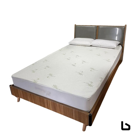 Gominimo bamboo jacquard mattress protector queen